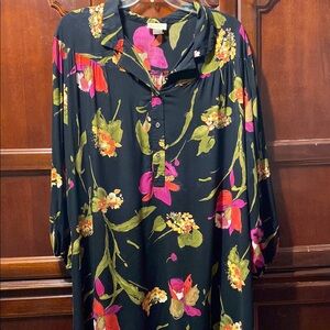 Floral Black Blouse vintage size 4X